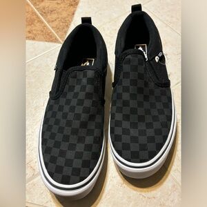 Boys Vans slip on